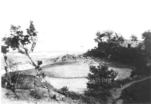 KWG13 "Exterior of Marine Redoubt. The first fort captured 10 June 1871" (Choji Dondae)